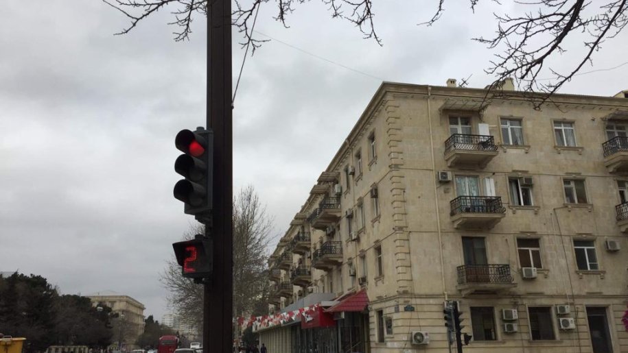 Satılır 2 otaqlı köhnə tikili, 60 m², Elmlər Akademiyası m.-3