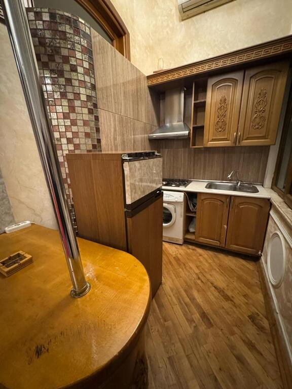 Kirayə verilir 4 otaqlı köhnə tikili, 110 m², Sahil m.-9