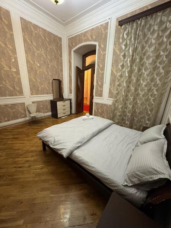 Kirayə verilir 4 otaqlı köhnə tikili, 110 m², Sahil m.-14