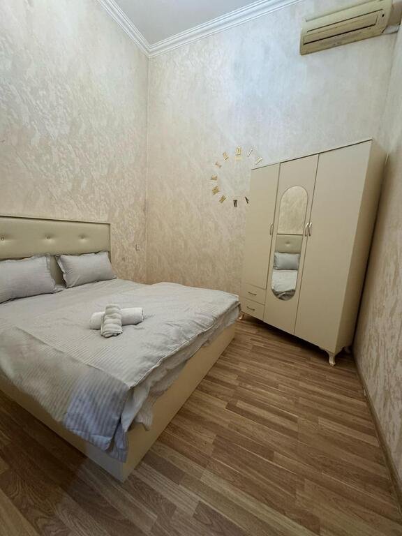 Kirayə verilir 4 otaqlı köhnə tikili, 110 m², Sahil m.-16