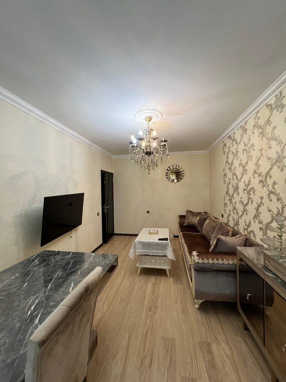 Satılır 4 otaqlı köhnə tikili, 100 m², Xalqlar dostluğu m.-2