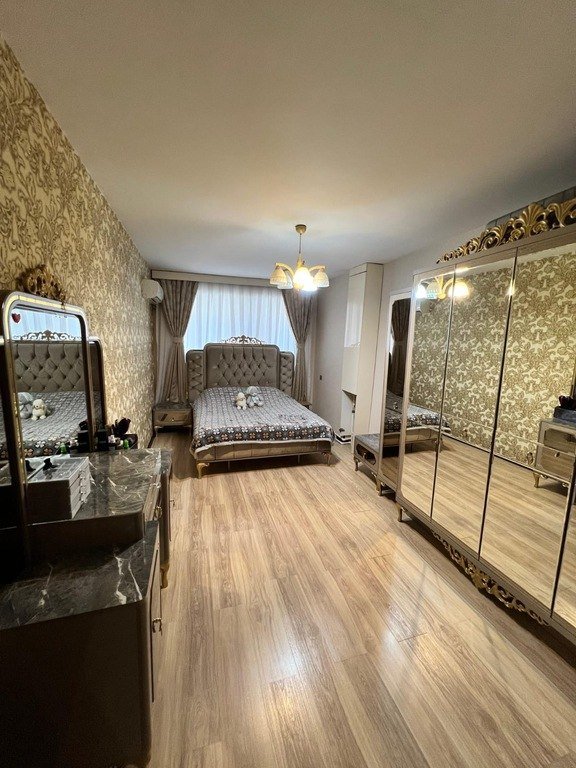 Satılır 4 otaqlı köhnə tikili, 100 m², Xalqlar dostluğu m.-3