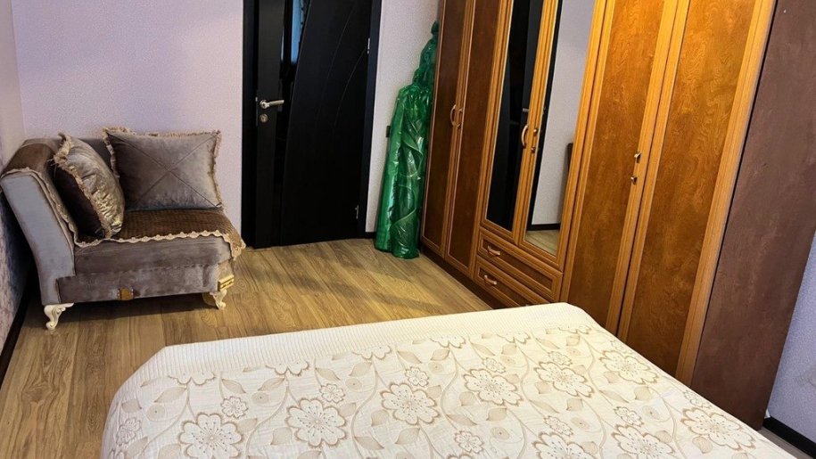 Satılır 4 otaqlı köhnə tikili, 100 m², Xalqlar dostluğu m.-6