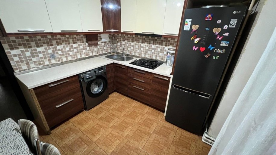 Satılır 4 otaqlı köhnə tikili, 100 m², Xalqlar dostluğu m.-7