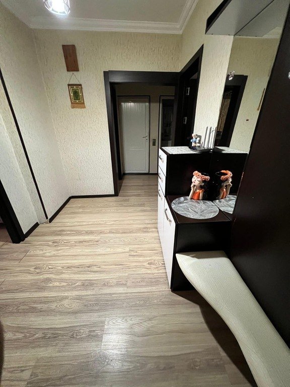 Satılır 4 otaqlı köhnə tikili, 100 m², Xalqlar dostluğu m.-13