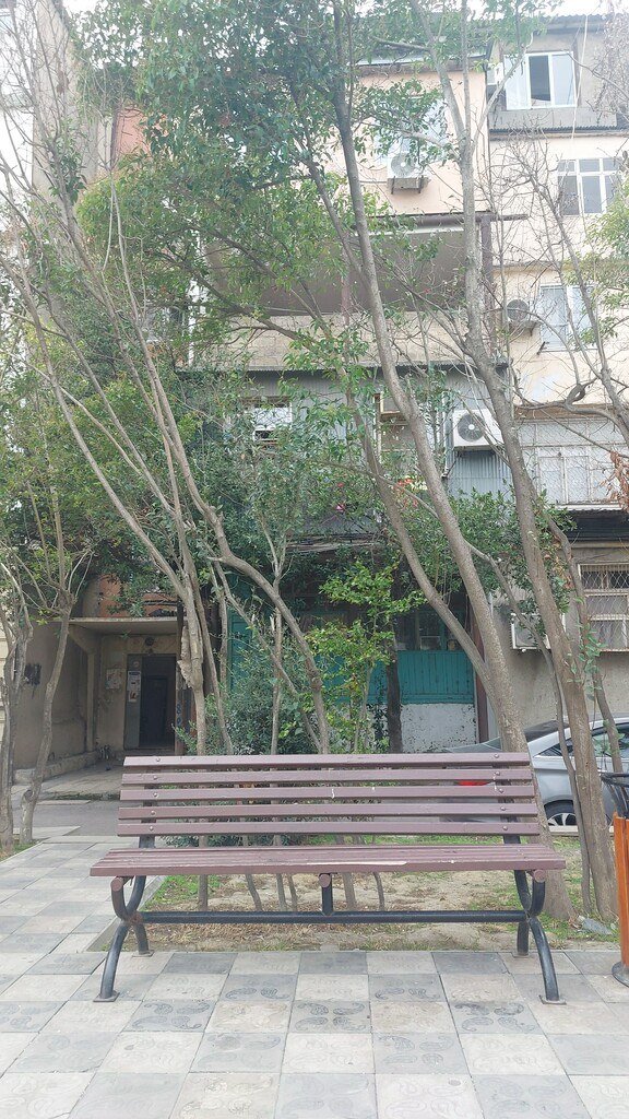 Satılır 4 otaqlı köhnə tikili, 100 m², Azadlıq Prospekti m.-1