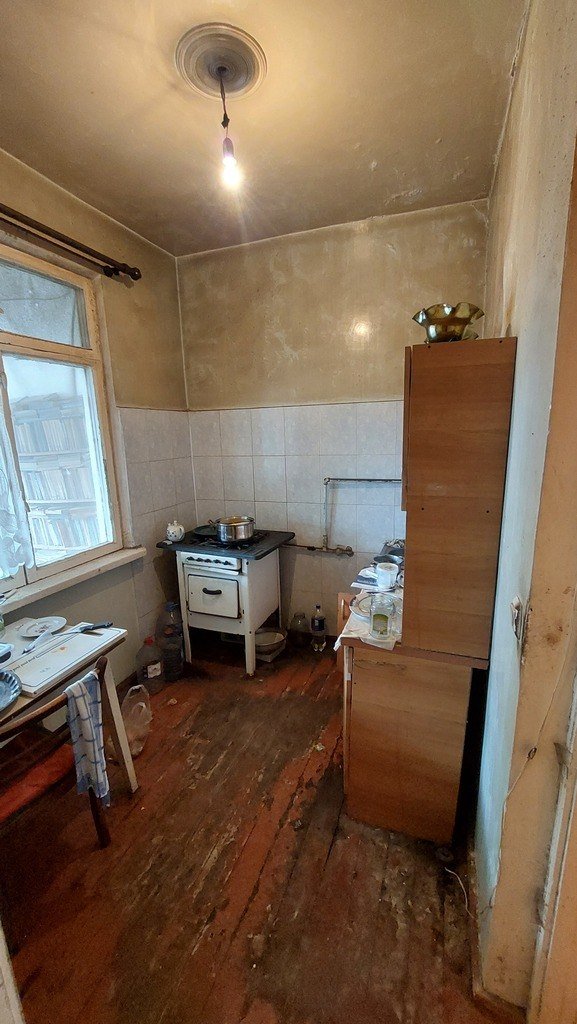 Satılır 4 otaqlı köhnə tikili, 100 m², Azadlıq Prospekti m.-6