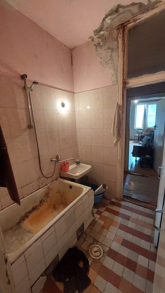 Satılır 4 otaqlı köhnə tikili, 100 m², Azadlıq Prospekti m.-7