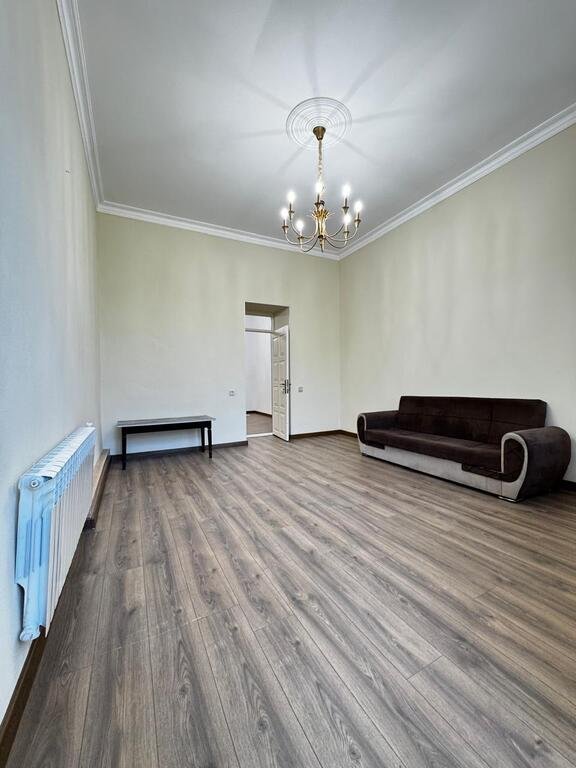 Kirayə verilir 3 otaqlı köhnə tikili, 110 m², Sahil m.-1