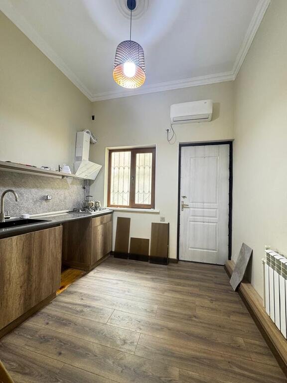 Kirayə verilir 3 otaqlı köhnə tikili, 110 m², Sahil m.-6