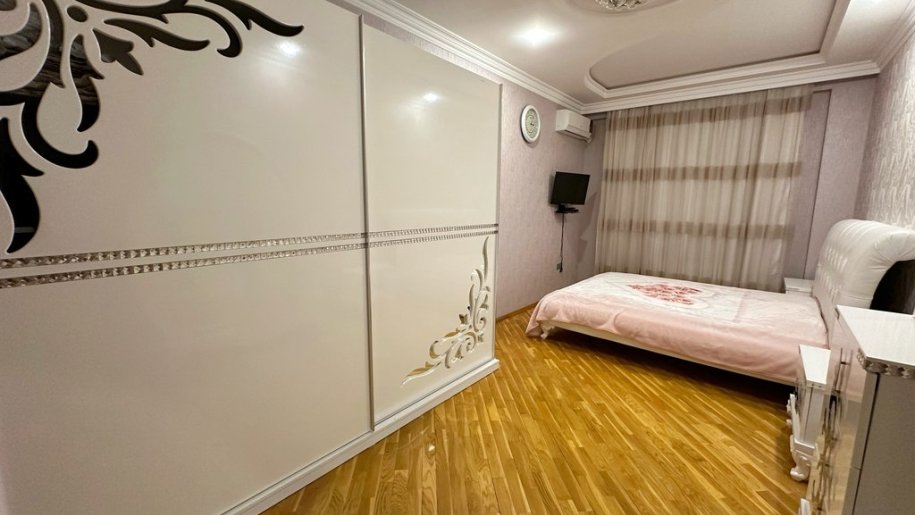 Kirayə verilir 3 otaqlı yeni tikili, 160 m², Memar Əcəmi m.-5