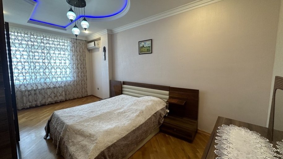 Kirayə verilir 3 otaqlı yeni tikili, 160 m², Memar Əcəmi m.-8