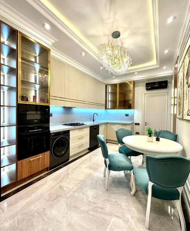 Satılır 3 otaqlı yeni tikili, 128 m², Memar Əcəmi m.-5