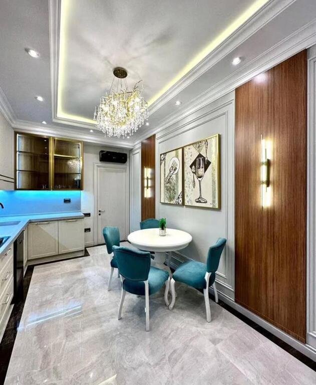 Satılır 3 otaqlı yeni tikili, 128 m², Memar Əcəmi m.-6