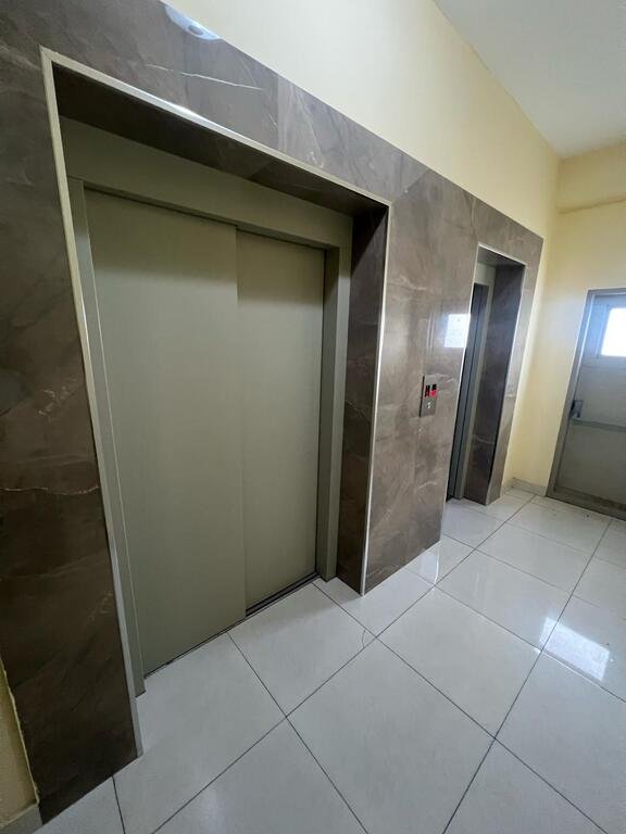 Kirayə verilir 3 otaqlı yeni tikili, 90 m², İnşaatçılar m.-4