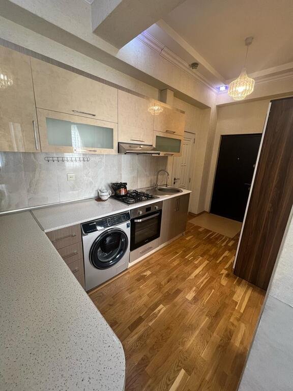 Kirayə verilir 3 otaqlı yeni tikili, 90 m², İnşaatçılar m.-10