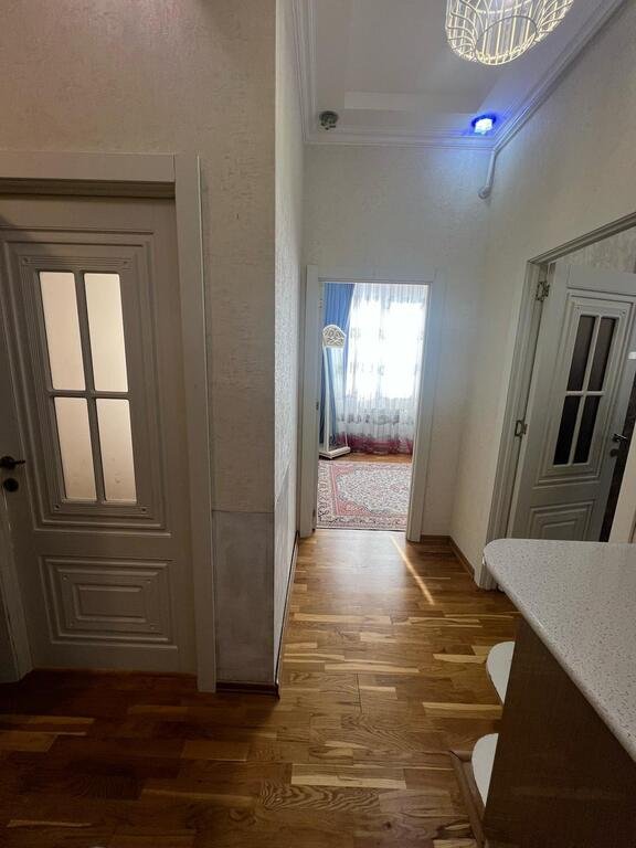 Kirayə verilir 3 otaqlı yeni tikili, 90 m², İnşaatçılar m.-11
