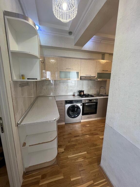 Kirayə verilir 3 otaqlı yeni tikili, 90 m², İnşaatçılar m.-12