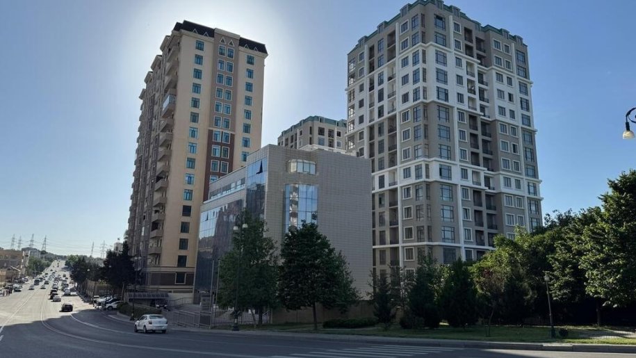 Satılır 3 otaqlı yeni tikili, 136 m², Elmlər Akademiyası m.-3