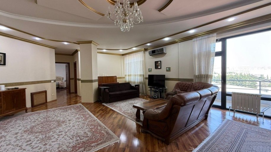 Satılır 3 otaqlı yeni tikili, 160 m², Gənclik m.-2