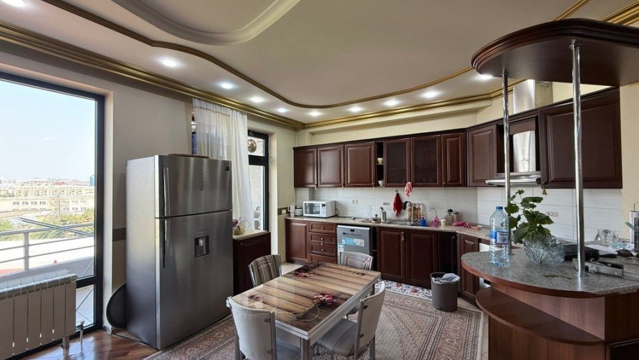Satılır 3 otaqlı yeni tikili, 160 m², Gənclik m.-9