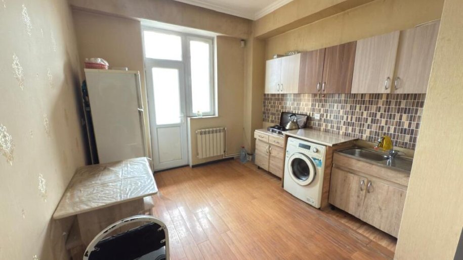 Satılır 2 otaqlı yeni tikili, 65 m², Massiv D-13