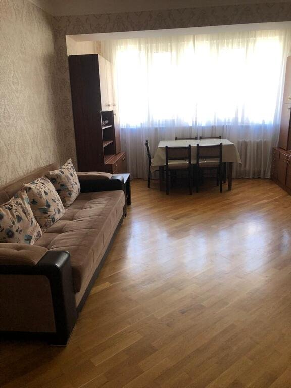 Kirayə verilir 3 otaqlı köhnə tikili, 85 m², Elmlər Akademiyası m.-2