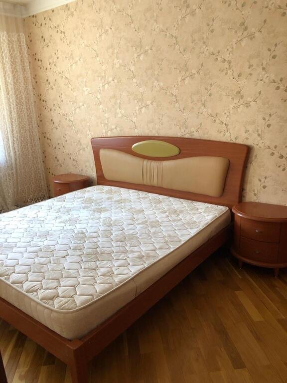 Kirayə verilir 3 otaqlı köhnə tikili, 85 m², Elmlər Akademiyası m.-6