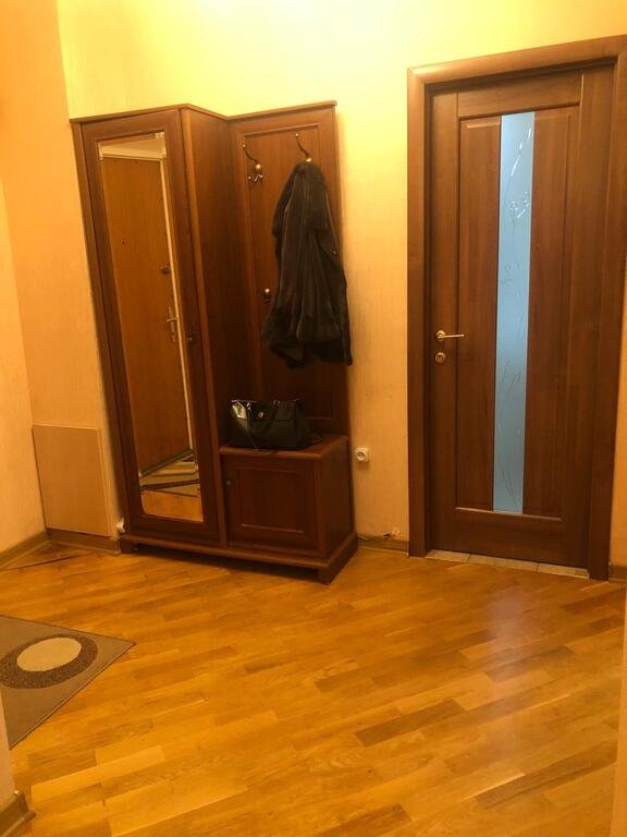 Kirayə verilir 3 otaqlı köhnə tikili, 85 m², Elmlər Akademiyası m.-12