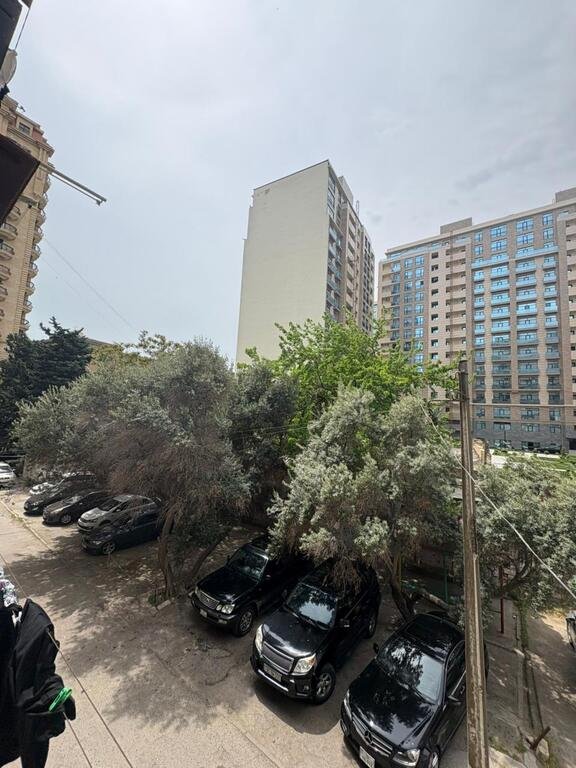 Satılır 4 otaqlı köhnə tikili, 105 m², Nizami m.-13