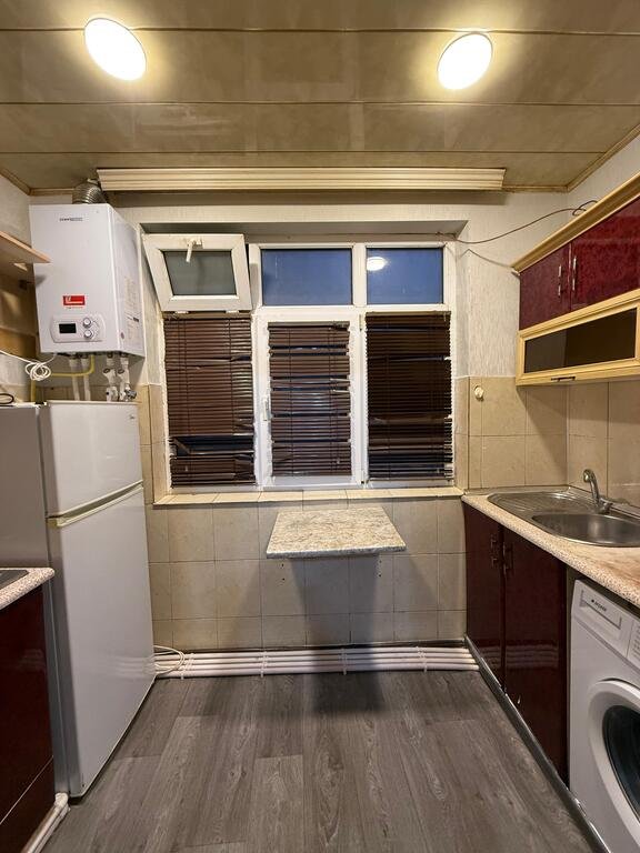 Satılır 2 otaqlı köhnə tikili, 50 m², 20 Yanvar m.-7