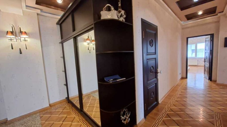 Satılır 4 otaqlı yeni tikili, 180 m², Gənclik m.-6