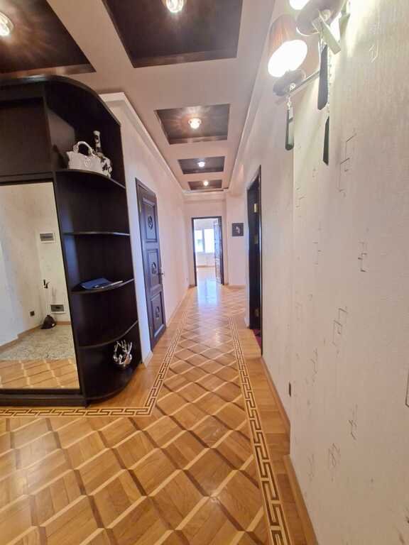 Satılır 4 otaqlı yeni tikili, 180 m², Gənclik m.-12