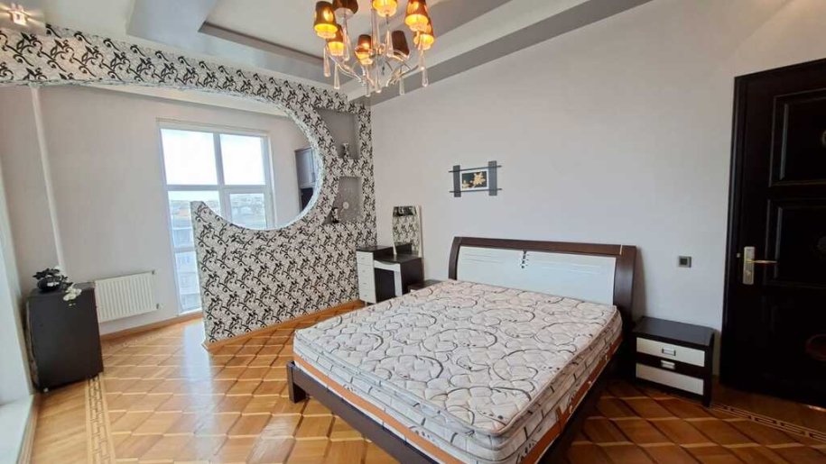 Satılır 4 otaqlı yeni tikili, 180 m², Gənclik m.-17