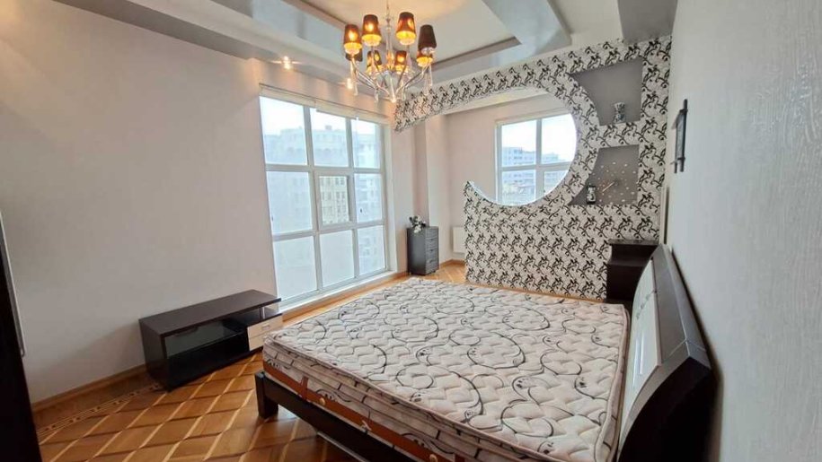 Satılır 4 otaqlı yeni tikili, 180 m², Gənclik m.-19