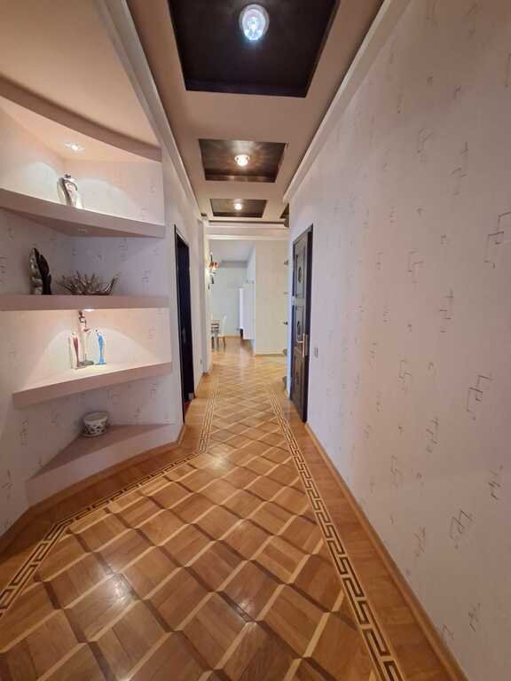 Satılır 4 otaqlı yeni tikili, 180 m², Gənclik m.-24
