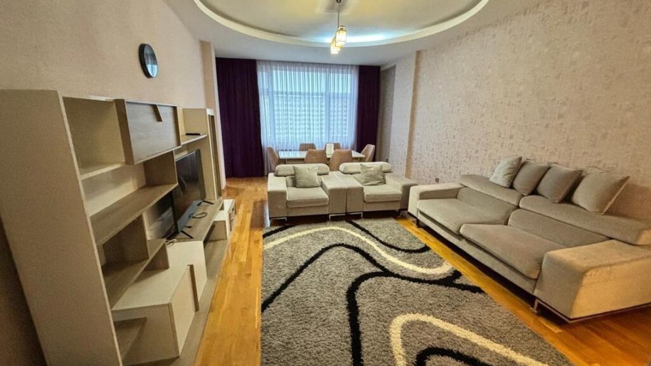Kirayə verilir 3 otaqlı yeni tikili, 136 m², Gənclik m.-1