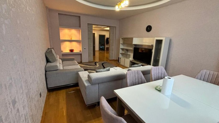 Kirayə verilir 3 otaqlı yeni tikili, 136 m², Gənclik m.-2