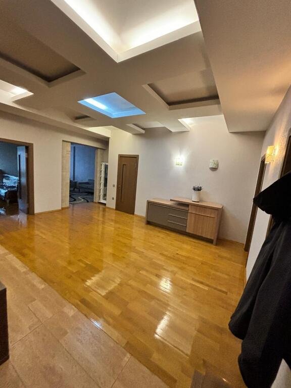 Kirayə verilir 3 otaqlı yeni tikili, 136 m², Gənclik m.-6