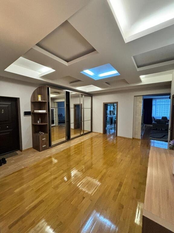 Kirayə verilir 3 otaqlı yeni tikili, 136 m², Gənclik m.-8