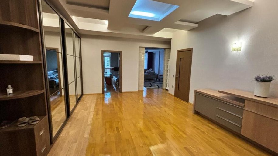 Kirayə verilir 3 otaqlı yeni tikili, 136 m², Gənclik m.-14