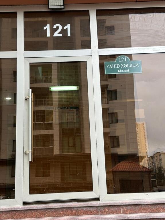 Kirayə verilir 3 otaqlı yeni tikili, 140 m², Elmlər Akademiyası m.-4