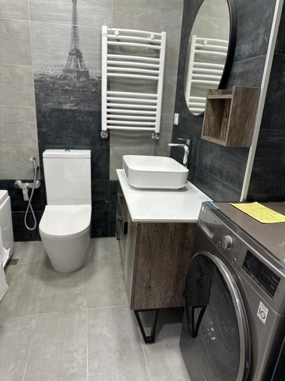 Kirayə verilir 3 otaqlı yeni tikili, 140 m², Elmlər Akademiyası m.-7