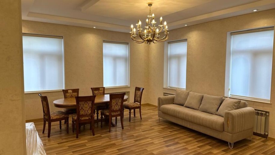 Kirayə verilir 3 otaqlı yeni tikili, 140 m², Elmlər Akademiyası m.-9