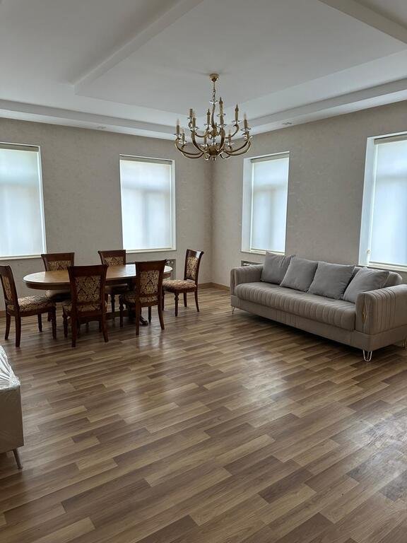 Kirayə verilir 3 otaqlı yeni tikili, 140 m², Elmlər Akademiyası m.-18