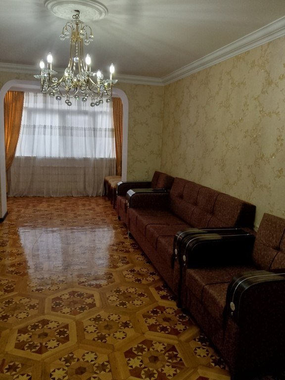 Kirayə verilir 3 otaqlı köhnə tikili, 80 m², İnşaatçılar m.-1