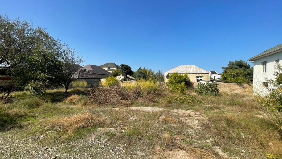 11 sot torpaq satılır, Novxanı-1