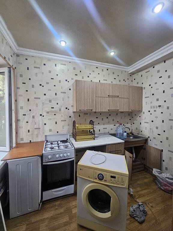 Satılır 3 otaqlı köhnə tikili, 60 m², Nəsimi-11