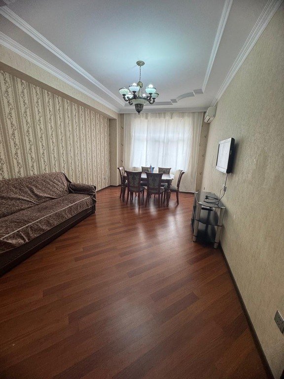 Kirayə verilir 2 otaqlı yeni tikili, 85 m², Bakıxanov (Razin)-1