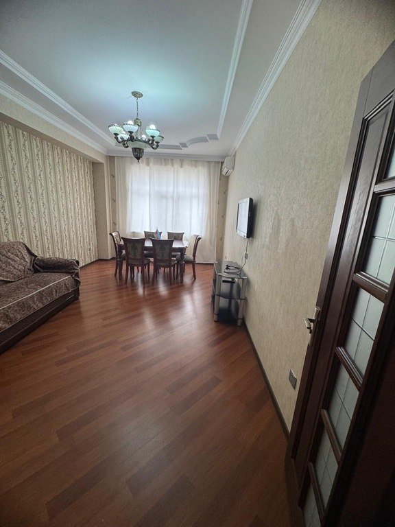 Kirayə verilir 2 otaqlı yeni tikili, 85 m², Bakıxanov (Razin)-3